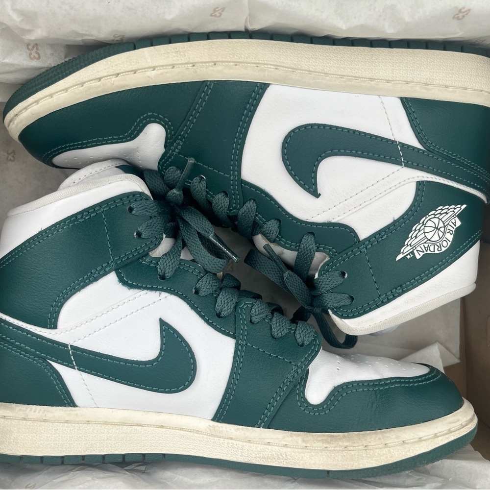 AJ1 ✨ - Picture 7 of 9